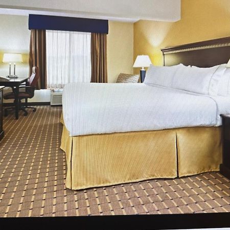 Holiday Inn Express And Suites Allentown West By Ihg Bagian luar foto