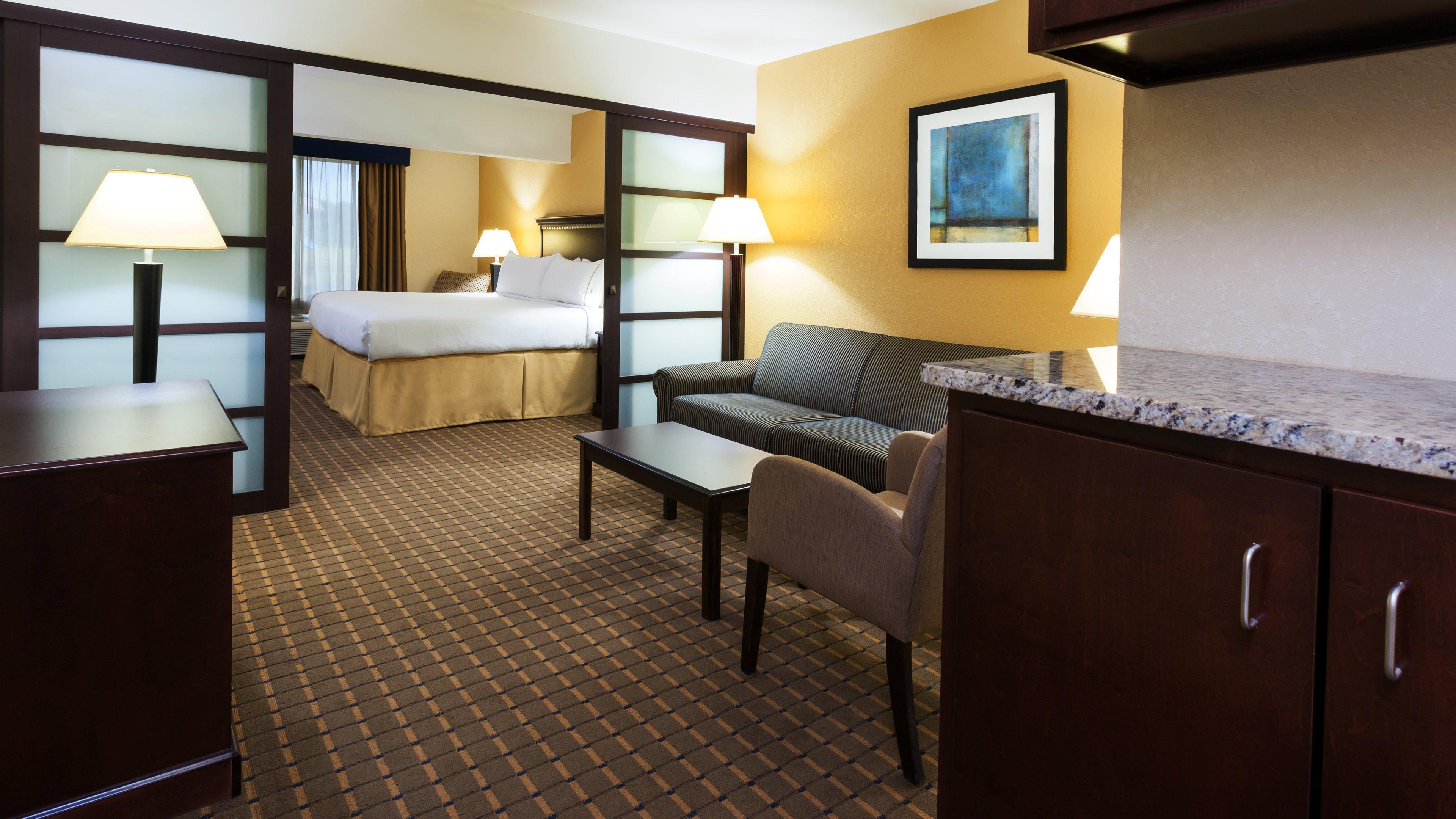Holiday Inn Express And Suites Allentown West By Ihg Bagian luar foto
