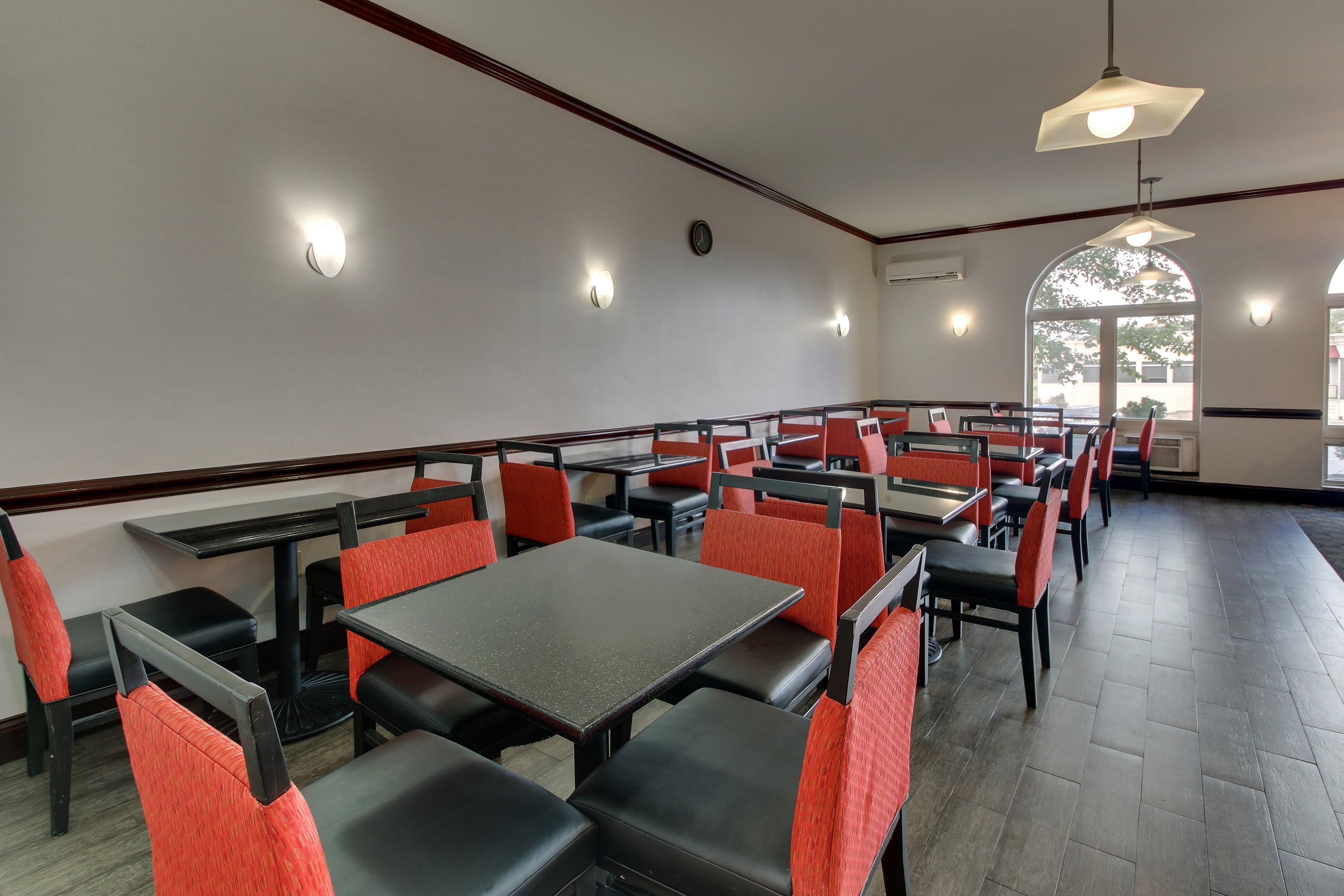 Holiday Inn Express And Suites Allentown West By Ihg Bagian luar foto