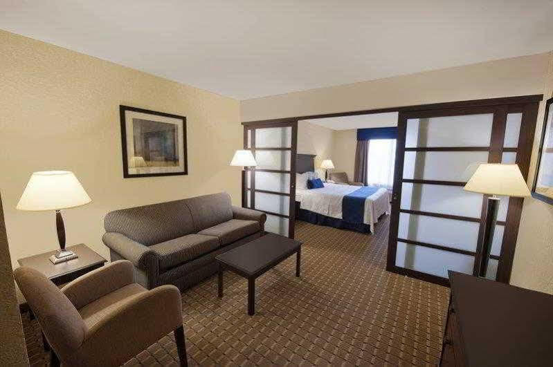 Holiday Inn Express And Suites Allentown West By Ihg Bagian luar foto
