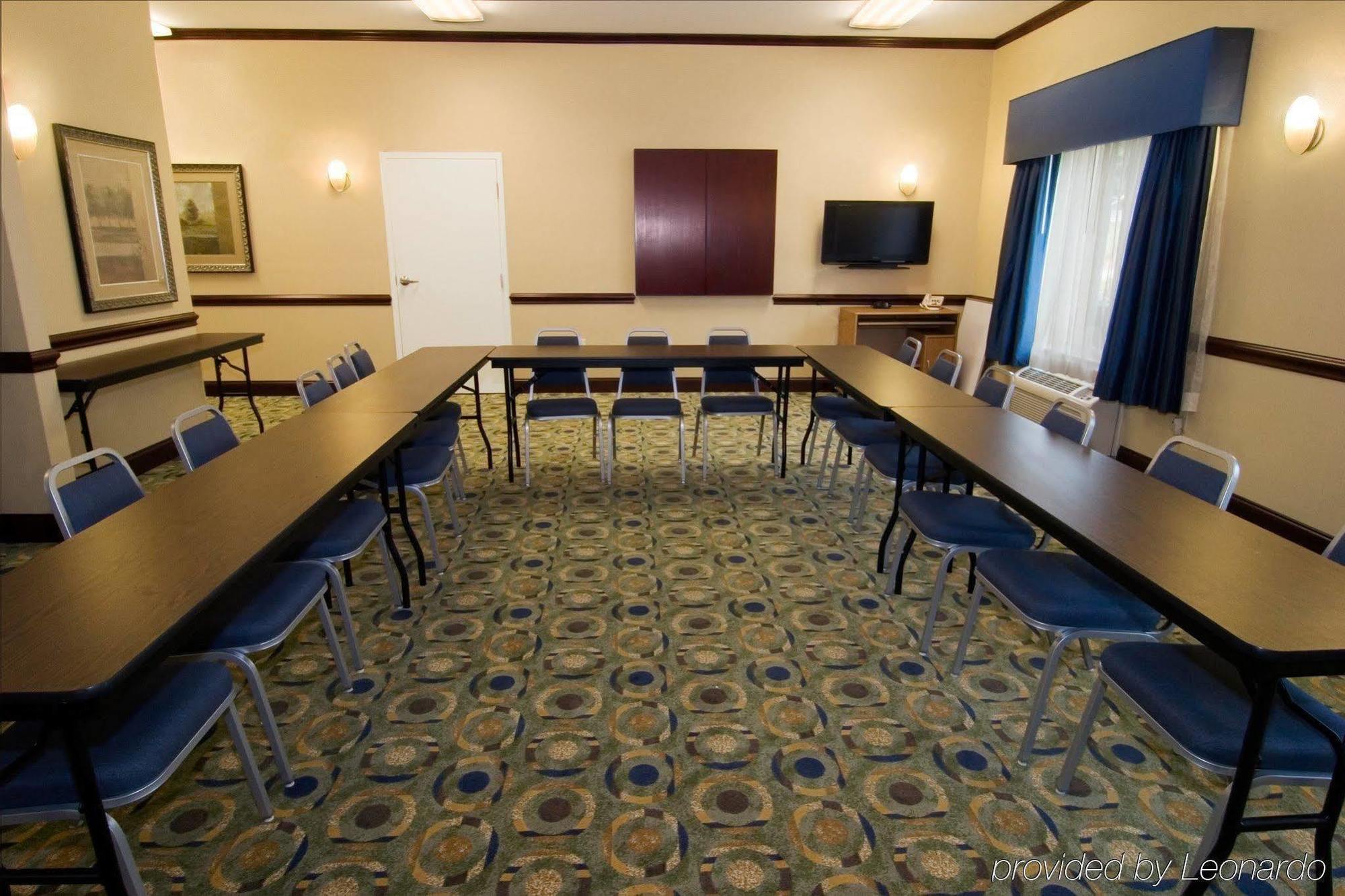 Holiday Inn Express And Suites Allentown West By Ihg Bagian luar foto