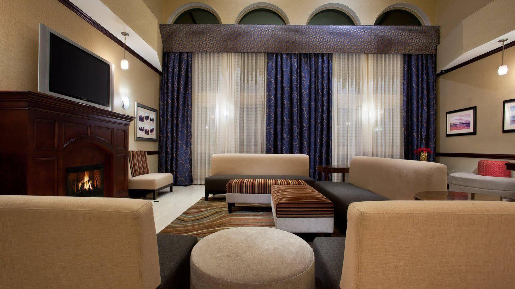 Holiday Inn Express And Suites Allentown West By Ihg Bagian luar foto